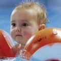 寶寶游泳的好處及注意事項！