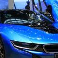 買錯車了嗎？BMW窗外肉包鐵「後座卻超正點」他反觀副駕狂嘆…網友見狀全笑瘋