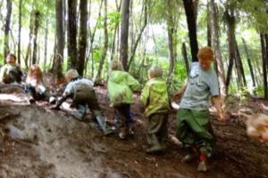 國外幼兒園小朋友居然這樣玩，要是在國內，不敢想！