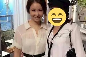 42歲林心如與71歲婆婆合照曝光，網友的關注點卻全在婆婆身上