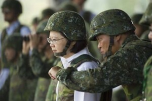 國軍50億採購爆弊案！防彈背心「吸震片」疑大陸製造　國防部回應了  