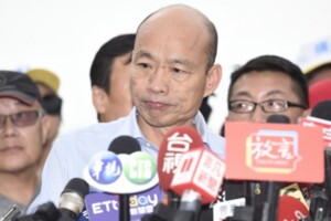 韓市長晚間再拋一問題給小英  不愧是高智商的韓市長