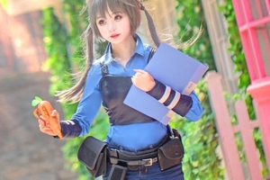 上海美少女COSER-小柔SeeU，引發日本網民高度關注