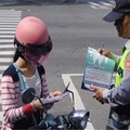 「阿公病危」少女騎車狂飆，遭警攔下後幫開道，後續發展超感人！