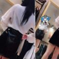 去買衣服…只見試穿「短裙妹身材太惹火」！沒想到偷瞄一下鏡子大家看到臉驚呆了…