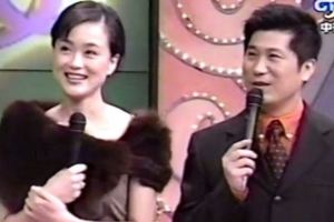 20年前她與胡瓜主持《非常男女》爆紅、卻在當紅之際「為子離開演藝圈」！如今她再復出全因為…！