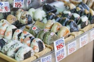 【日本旅遊小建議】靠這7種小技巧～讓您用500日幣在日本解決一餐！