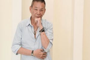 63歲資深演員「龍劭華」人生竟比戲劇還要坎坷！卻逆轉了坎坷的人生