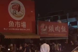 摸黑也要排隊！知名爌肉飯停電仍爆滿饕客打死不退