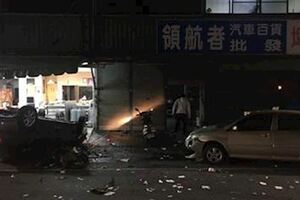 恐怖車禍！3未成年無照開車逆向撞機車2死2傷