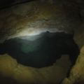 科學家偶然發現與世隔絕550萬年的神秘洞穴，當他們深入勘查後竟然發現超多詭異的生物…