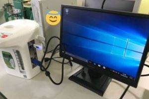 神人自組「熱水瓶主機殼」！給水按鈕按下去真的開機了：太神啦！