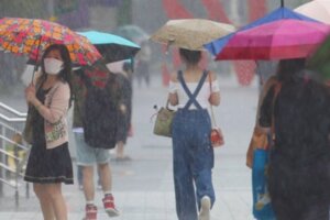 梅雨季「8天大雨」下到發霉　週六開始變天「全台幾乎整天有雨」