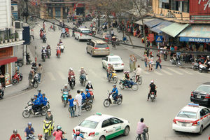 在越南，台灣人習慣住廠區，韓國人規定住市區...一個小地方，看出為何韓國能5年打趴台灣 