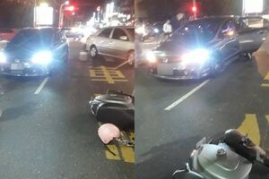 『人又沒怎樣叫什麼救護車』車禍一家三口倒地受傷，家屬怒指汽車撞人不當回事，但遭對方反控發文討拍！