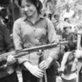 越南用女兵戰勝了美國，美軍撤離後卻留下了五萬私生子！