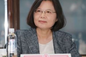 黃毓民/蔡英文滿意度崩盤其咎在誰？