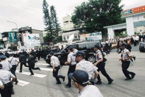 警組「移動人牆」護小英成常態霹靂小組也將出動