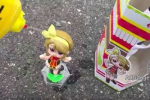 引火燒身，日本一無名游戲實況主為求人氣火燒LoveLive!花陽周邊