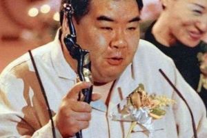 曾獲多屆影帝，晚年欠債千萬，只有劉德華幫忙，近日上綜藝節目又...
