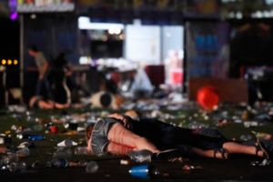 新聞【內附現場影片】又是恐怖襲擊！美國賭城槍擊血案死傷人數至少500人