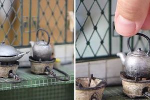 乍看之下以為是普通的阿嬤廚房，直到一根手指入鏡…這個女生做的迷你模型也太精緻了吧！