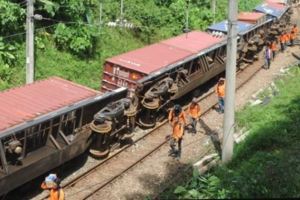 【貨運火車脫軌翻覆】KTM、ETS下週二恢復運作