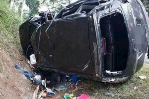 撞擊力猛烈車子毀不成形3人死7傷者包括1兒童