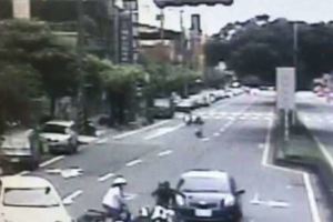 清晨開車恍神撞七輛汽機車七人輕傷