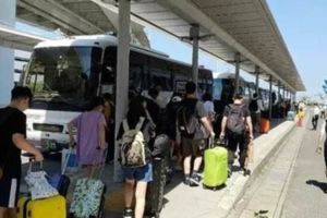 台旅客受困關西機場想搭陸巴士卻碰了軟釘子結果後來...