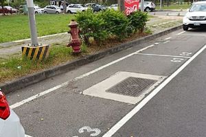 路邊公有停車格「停不得」網驚：這是陷阱會吃紅單