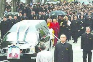 台灣黑幫老大，4個女兒無人敢娶，葬禮驚動亞洲黑幫！