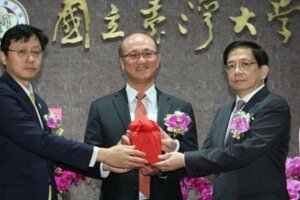 「全力以赴、一生懸命」台大校長管中閔1456字就任致詞全文