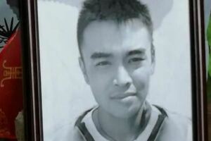 小伙意外腦死亡捐器官救7人，眾鄉親聞訊趕來悼念