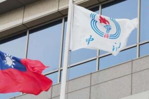 中油油輪疑遭魚雷攻擊   台大醫憂：廢核讓最可怕的問題發生