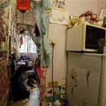 實拍：香港窮人住什麼樣的房子，第一間最好的你都不願住了，後面你還看得下去嗎？
