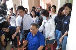 被綠委壓制喘不過氣　廖國棟送台大急診