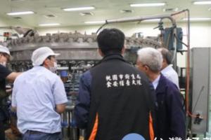 蘋果西打疑變質　桃衛生局稽查大西洋公司進行產品抽驗