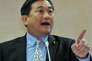 王定宇：管中閔若還有羞恥心要如何續坐校長位？