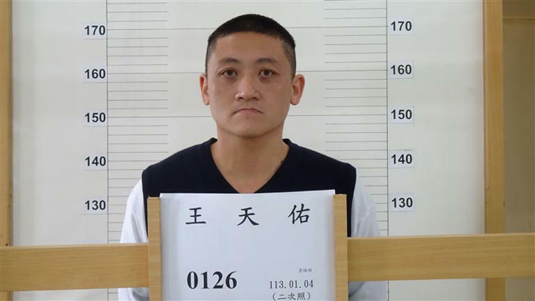 綽號「阿南」的40歲受刑人王天佑，因販賣三級毒品，又持有二級毒品遭判4年7個月有期徒刑，2022年入監服刑。（圖／翻攝畫面）