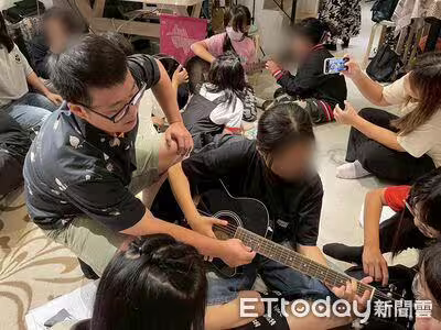 點亮未來星光！展望會暑期唱跳體驗營　孩童自信登台：很開心