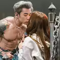 Tyson Yoshi替老婆Christy慶生 萬人面前親暱甜吻引暴動