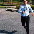 30秒一鏡到底拍2小時 爆紅房仲跑男自曝是I人