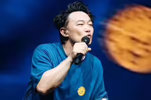 陳奕迅現蹤高雄捷運！演唱會首日超多大咖全來了 周杰倫吐3句話祝福
