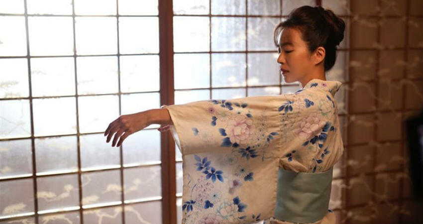 迷上台八女神！段鈞豪初見高宇蓁「成戀愛腦暈船15年」上演火辣床戲