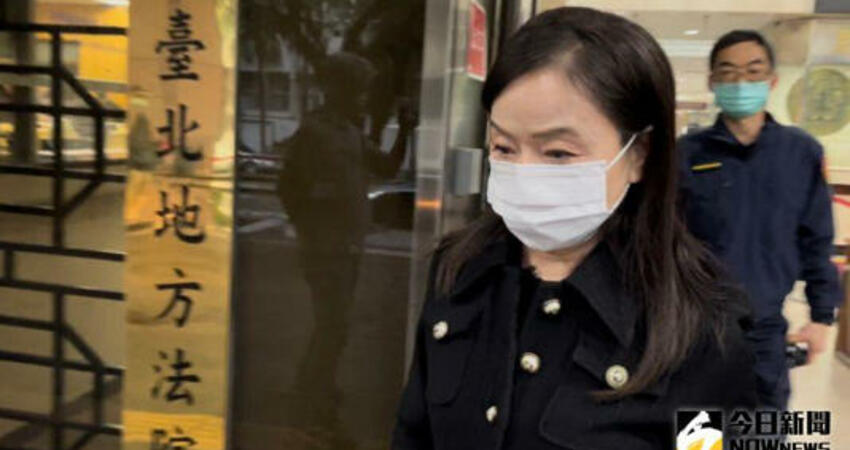 遭判刑1年半！周玉蔻今在桃機被攔下
