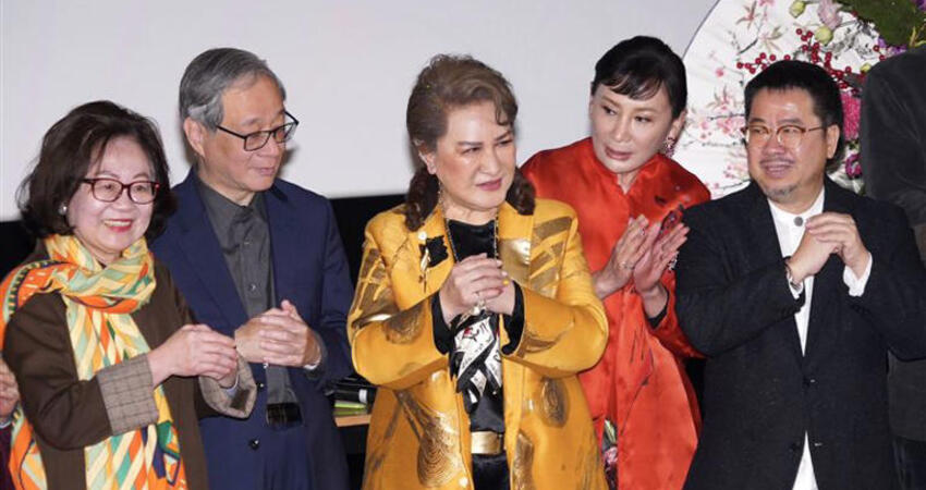 小野相隔25年見到楊麗花「臉紅了」 電視台「神秘小房間」藏收視率內幕