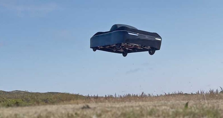 全球首款「電動飛行車」試飛成功！空中開車不是夢　圓夢價曝光