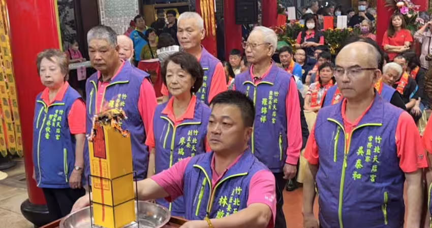 「粉紅超跑」再出任務！ 白沙屯媽祖雙十國慶首度竹北遶境