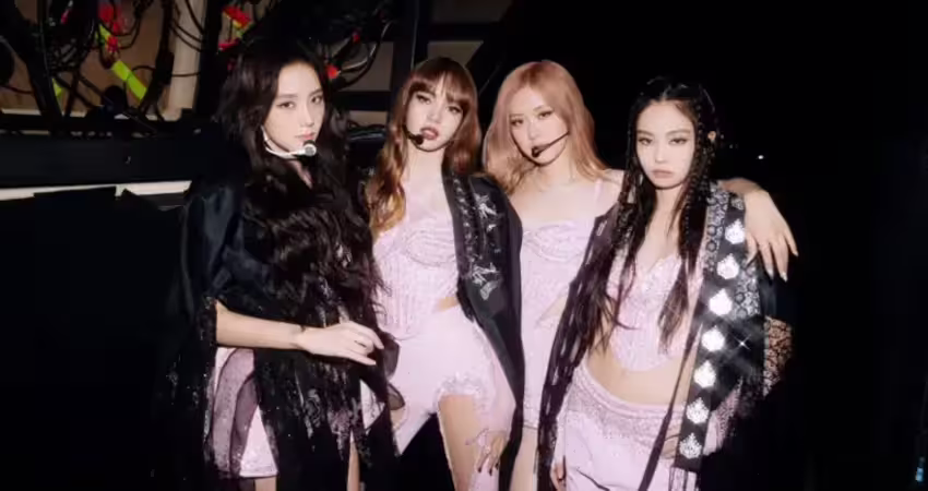 時隔1年的完整體！BLACKPINK久違曬合照